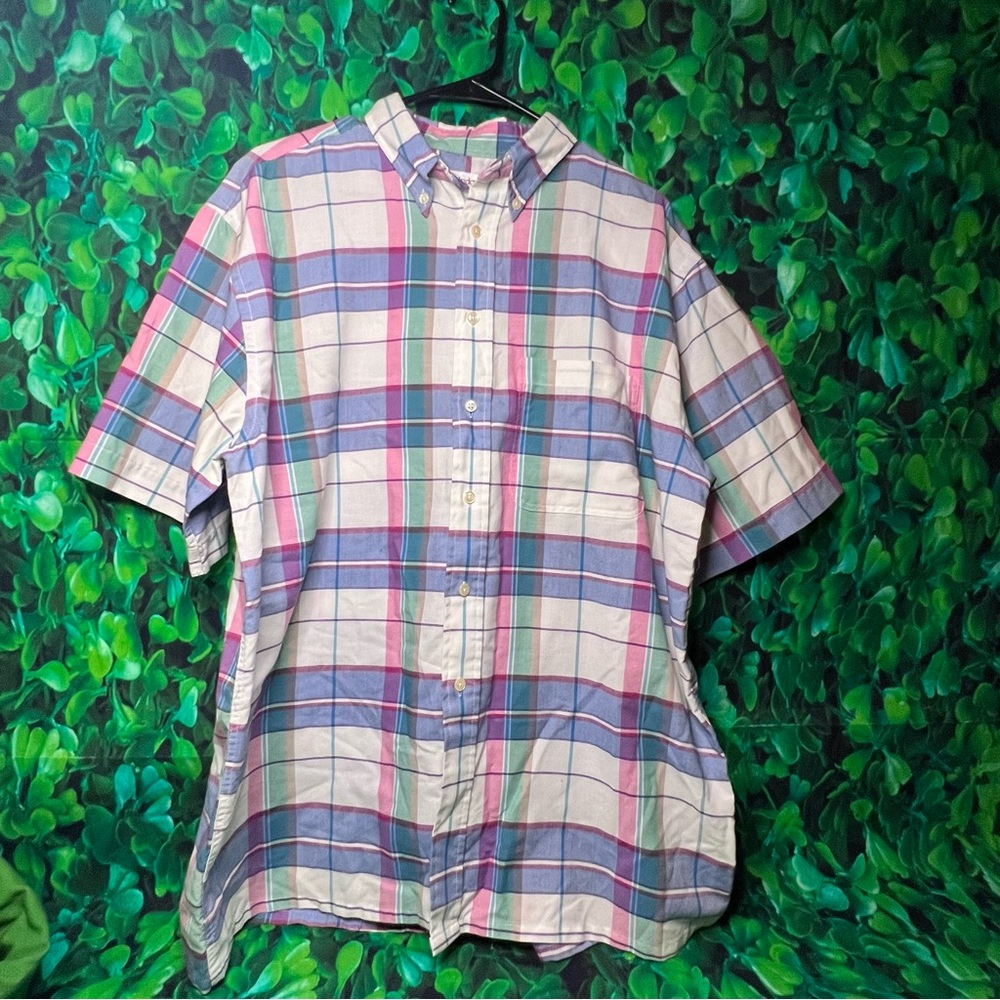Windridge Stripe Short Sleeve Button Down Shirt. Size Large